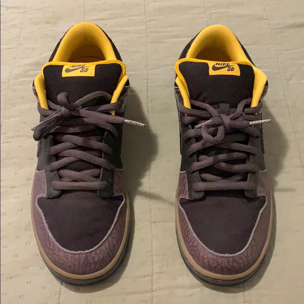Nike SB Yellow Curb